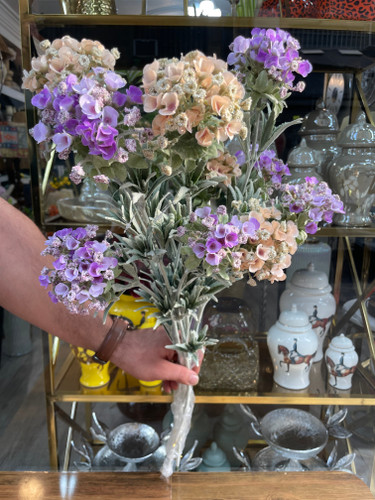 گل شاهپسند شاخه ای