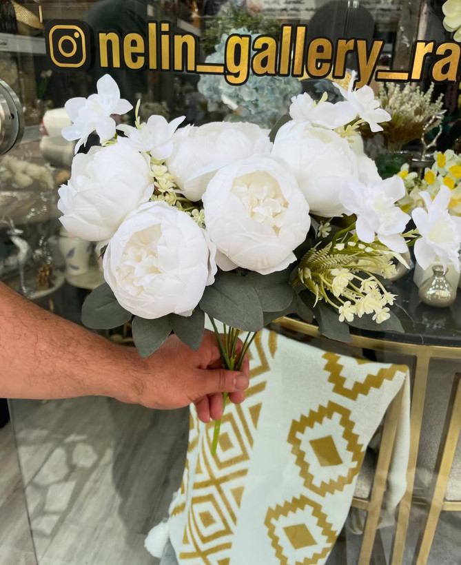 گل پئونی درشت وارداتی ۴گل ۳تزیین